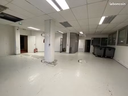 local bureaux 260 m²