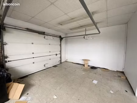 local bureaux 320 m²