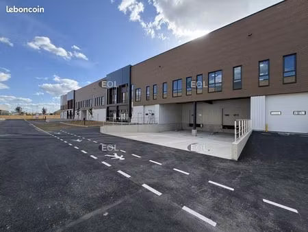 local d'activité 1 937 m²