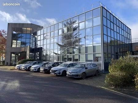 local d'activité 2 000 m²