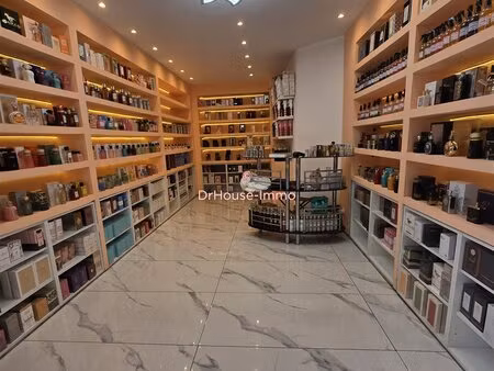 immeuble de 268 m2 secteur grands carmes 13002