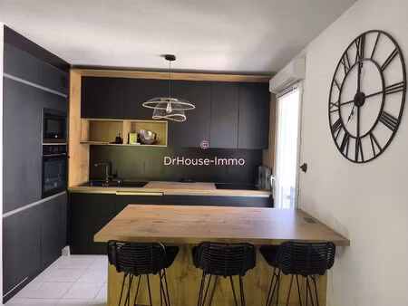 charmant deux pièces avec terrasse et garage dans le coeur de marseille