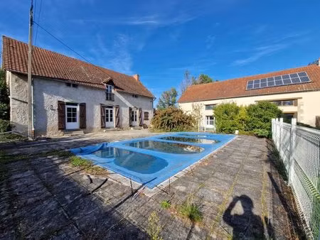 belle propriété sur 1 hectare