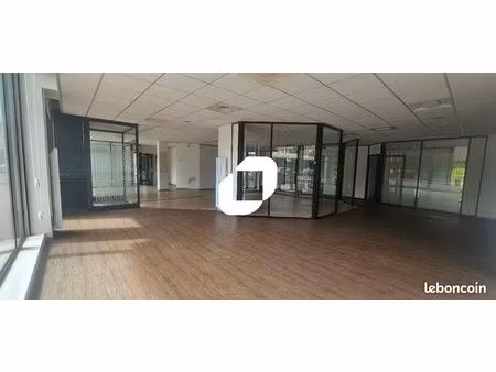 local commercial 249 m²