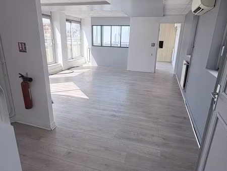 bureau 93m2 + terrasse