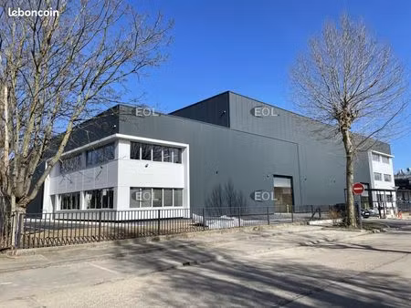 local industriel 969 m²