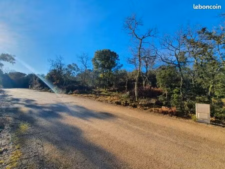 terrain 1 097 m² labastide de virac