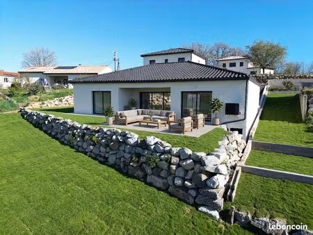 maison 4 pièces 160 m²