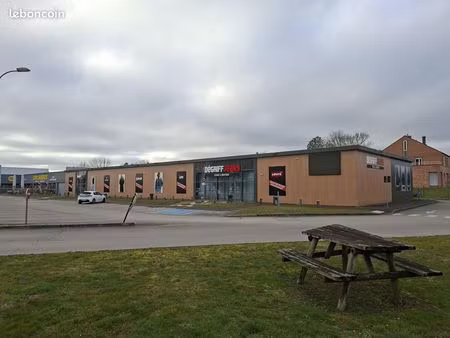 local 1240 m² pont-sainte-marie