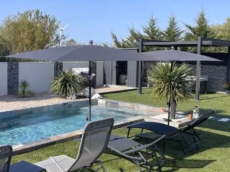 maison 95 m2 avec piscine sans aucun vis à vis