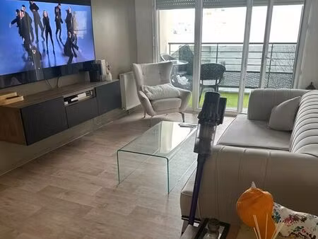 f3 avec balcon + 2 parkings – coteau beauclair – métro 11