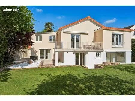 maison familiale 190 m² avec dépendances sur parcelle de 1 054 m²