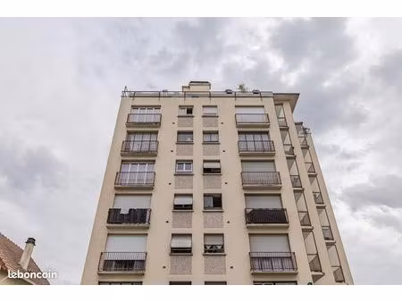 studio 1 pièce 30 m²