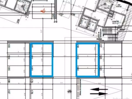 6 entrepôts (3×2 mitoyen)  résidence récente sécurisée  volume 215m3 (80m2)  entrée réside