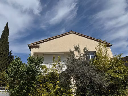 luynes ? centre village ? t4 lumineux avec jardin privatif & prestations confort