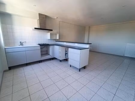 appt t4 proche école et hôpital