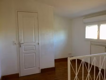 proche mairie f3 avec parking