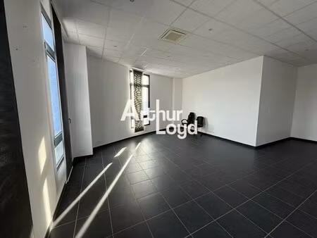 location bureaux 56 m²
