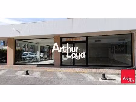 location commerce 218 m²