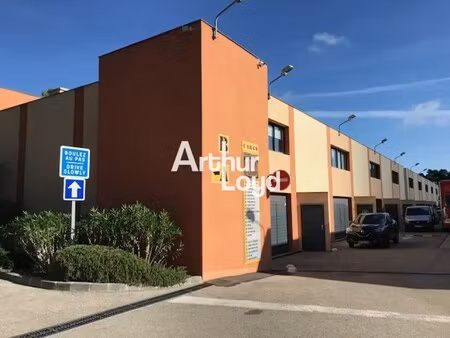 location local d'activités 380 m²