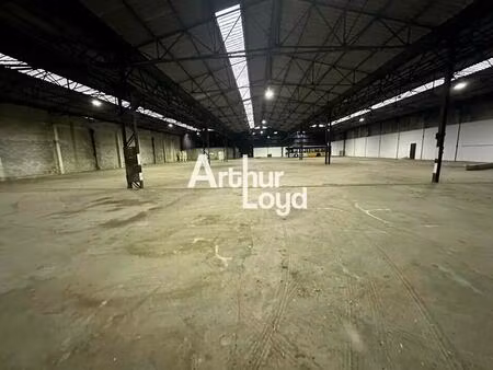 location local d'activités 536 m² à 3 828 m²