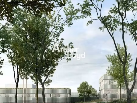 location local d'activités 562 m²