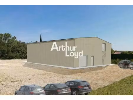 location local d'activités 600 m²