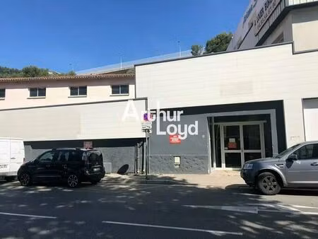 location local d'activités 290 m²