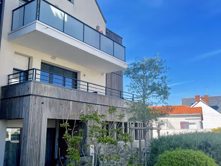 appartement t2 loué avec balcon 2 places parking à 600 m de