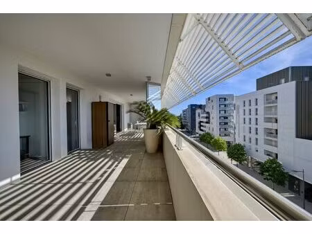 appartement t4 d'exception avec terrasse et garage