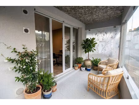 grand t1 avec espace nuit avec parking