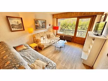 spacieux 2 pièces proche du centre avec parking abrité