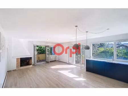 location appartement  92.26 m² t-4 à saint-julien-en-genevois  2 350 €