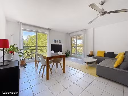 très beau t4 - 86 m² avec terrasse secteur du vallon  très calme à sainte-foy-lès-lyon pro