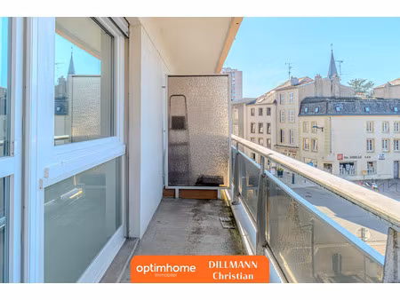 studio balcon et parking sous terrain