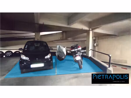 2 places de stationnement côte à côté