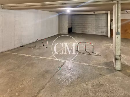 paris xvii deux parkings