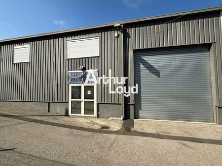 vente local d'activités 220 m²