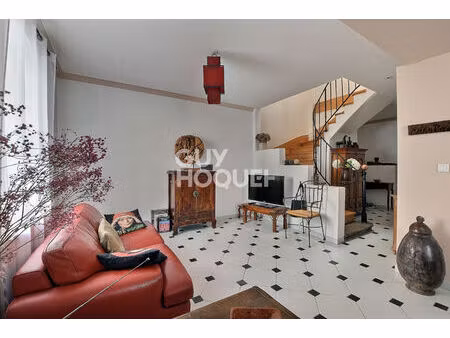 (visite virtuelle) - a vendre  maison de ville de type t4  de 90 m²  au coeur de montchat 