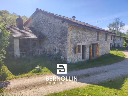 maison en pierre de 120 m2 à rénover avec 9692 m2 de terrain