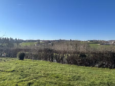 une maison pensée pour la vie de famille  entre espace et sé