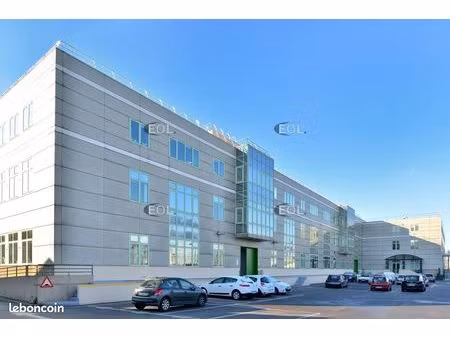 bureaux 2 925 m²