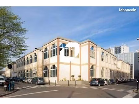 local d'activité 1 139 m²