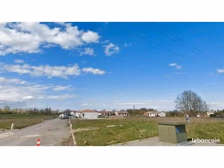 terrain 601 m² cazeres