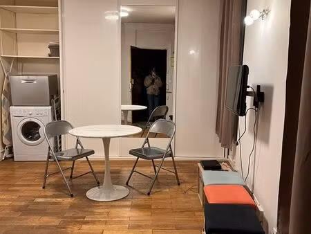 beau studio meublé à louer paris 3e