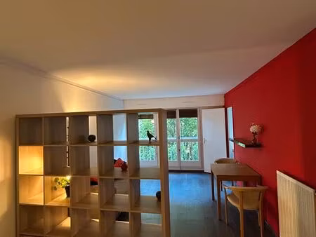 grand studio meublé à paris dans le calme et la verdure