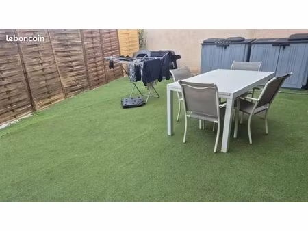 a louer grand t2  rez-de-jardin