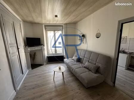 studio 1 pièce 28 m²