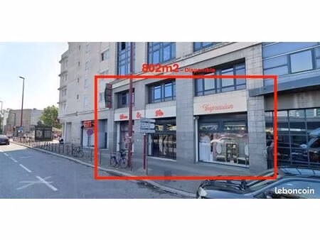 boutique 802 m² bondy