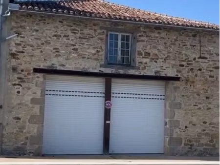 garage voiture ou local stockage bricolage